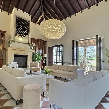 New! Your Ultimate Luxury With 11br, Pool, Jacuzzi, Gym And Sauna Just 30 Minutes From Malaga! *