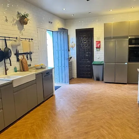 New! Your Ultimate Luxury With 11br, Pool, Jacuzzi, Gym And Sauna Just 30 Minutes From Malaga!